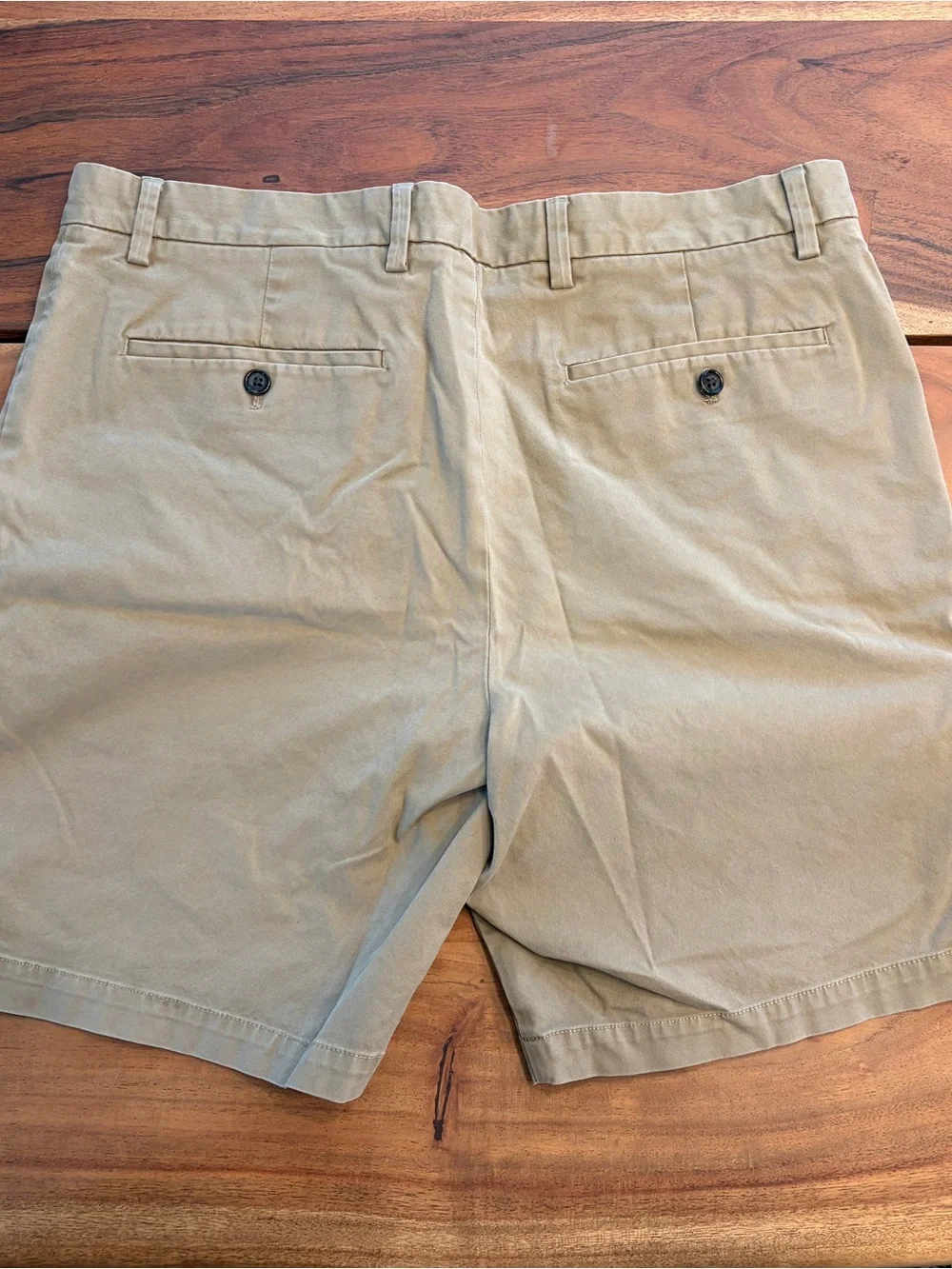 Banana Republic Men's Flat Front Chino Shorts in Tan